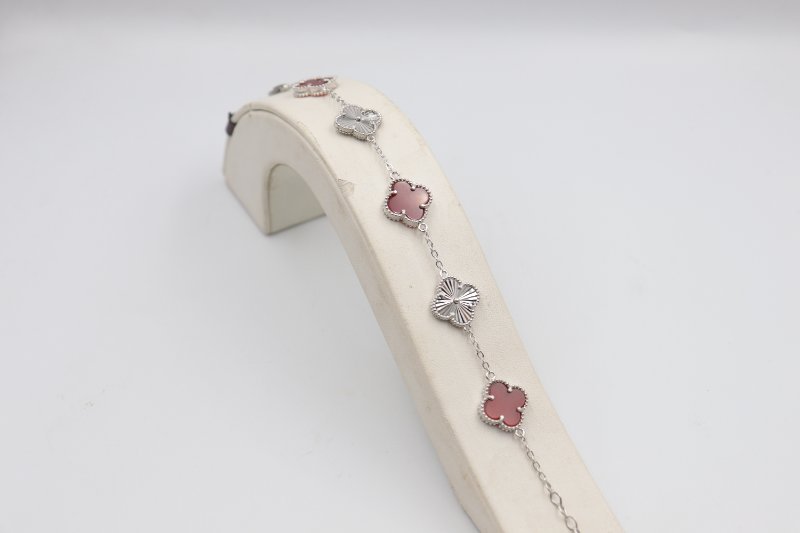 Gourmette Vn cleef 5 fleurs argent et rouge 2