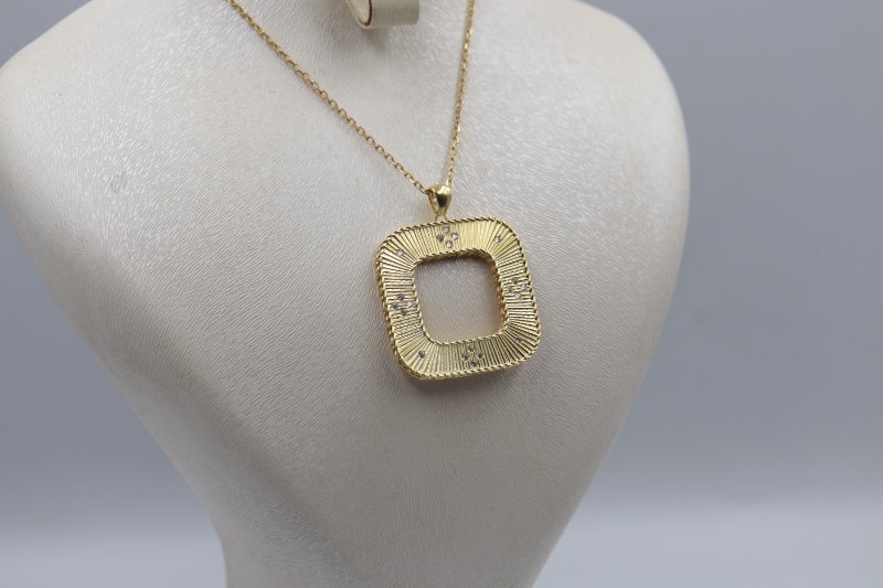 Chaine Roberto Careé 4