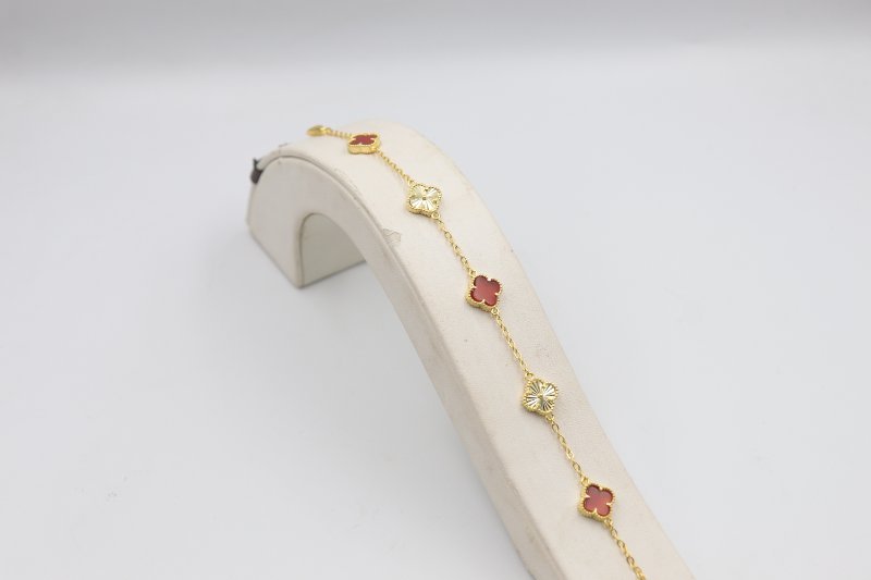 Gourmette Vn cleef 5 fleurs Dore et rouge pm 2