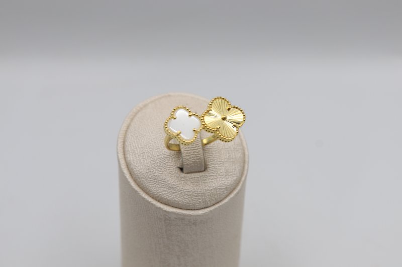 Bague Van clef deux fleurs Blanc 2