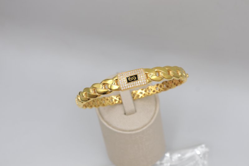 Bracelet monaco pierre 3